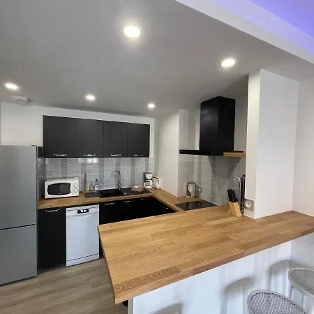 Apartment Modern And Pleasant In The Heart Of The